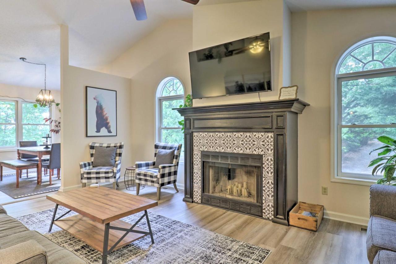 Bright Asheville Retreat With Hot Tub And Decks! Exterior foto